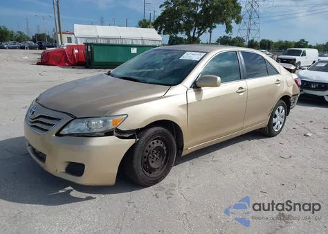 2011 Toyota Camry Le z USA, uszkodzony, nr VIN 4T1BF3EKXBU166147